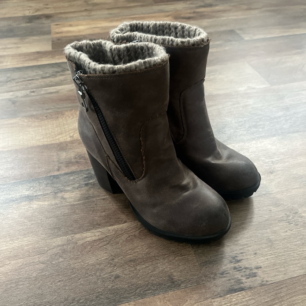 Grey Knit Lined Ankle Booties🤍❄️